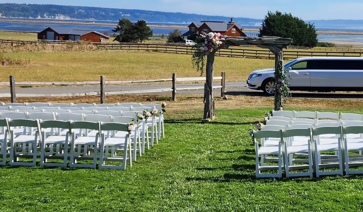 Whidbey Island wedding ceremony and limousine